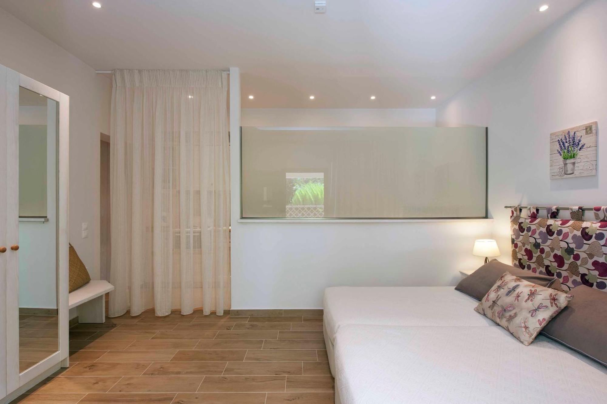 Spiti Prifti Apartments Gouvia Ngoại thất bức ảnh